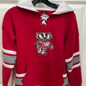 Kids Medium Wisconsin Badgers Colosseum Lace-Up Logo Pullover Hoodie - Red